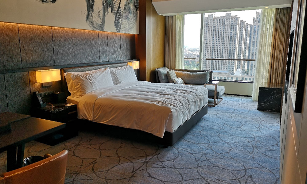 酒店工程家具按照酒店不同的房间配置可以出来不同的效果