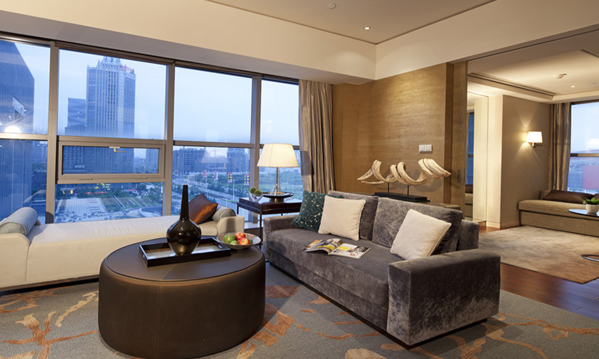 上海酒店家具厂讲解五星级酒店家具用什么木材